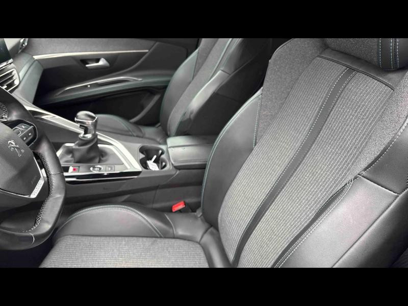 Occasion PEUGEOT 3008 1.5 BlueHDi 130ch S&S Allure Pack 2022 Gris Platinium (M) 20290 € à Metz