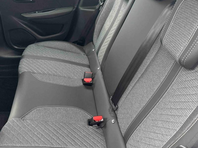 Occasion PEUGEOT 208 1.2 Hybrid 100ch Allure e-DCS6 2025 Blanc Banquise (O) 21440 € à Metz