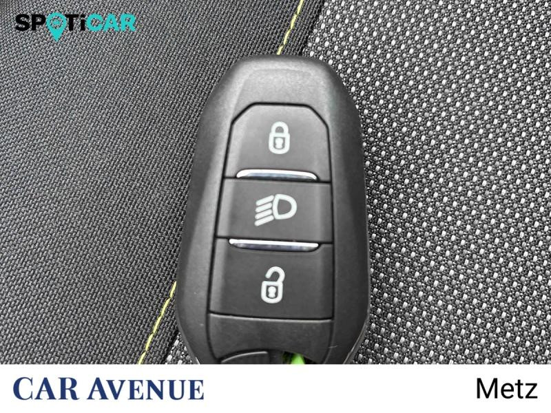 Used CITROEN C3 1.2 PureTech 110ch S&S Shine EAT6 2022 Blanc Banquise (O) € 14090 in Metz