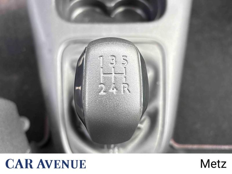 Used CITROEN C3 1.2 PureTech 83ch S&S C-Series 2020 Blanc Banquise (O) € 10890 in Metz