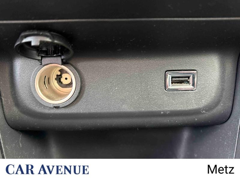 Used CITROEN C3 1.2 PureTech 83ch S&S Shine 2020 Blanc banquise € 11740 in Metz