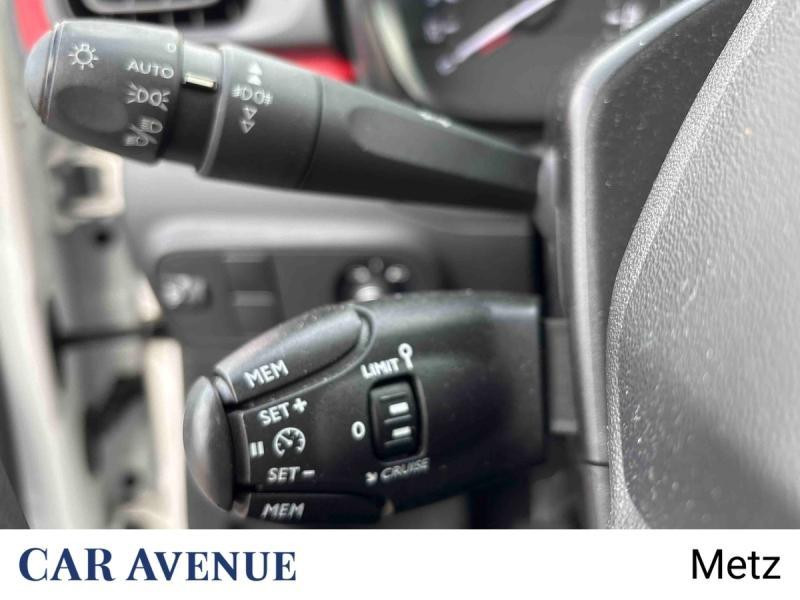 Used CITROEN C3 1.2 PureTech 83ch S&S C-Series 2020 Blanc Banquise (O) € 11490 in Metz