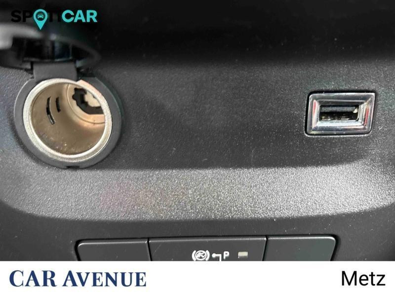 Occasion CITROEN C3 1.2 PureTech 110ch S&S Shine EAT6 2022 Blanc Banquise (O) 13890 € à Metz