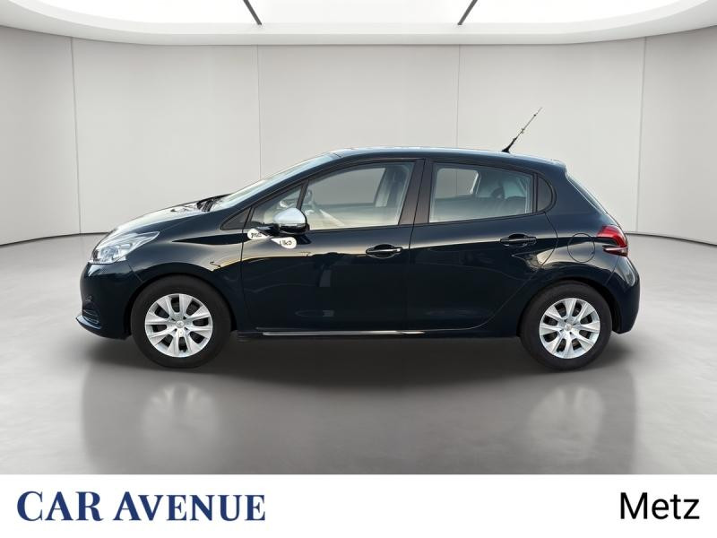 Used PEUGEOT 208 1.2 PureTech 68ch E6.c Like 5p 2018 Noir Perla Nera € 8190 in Metz