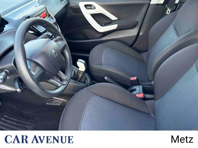 Used PEUGEOT 208 1.2 PureTech 68ch E6.c Like 5p 2018 Noir Perla Nera € 8190 in Metz