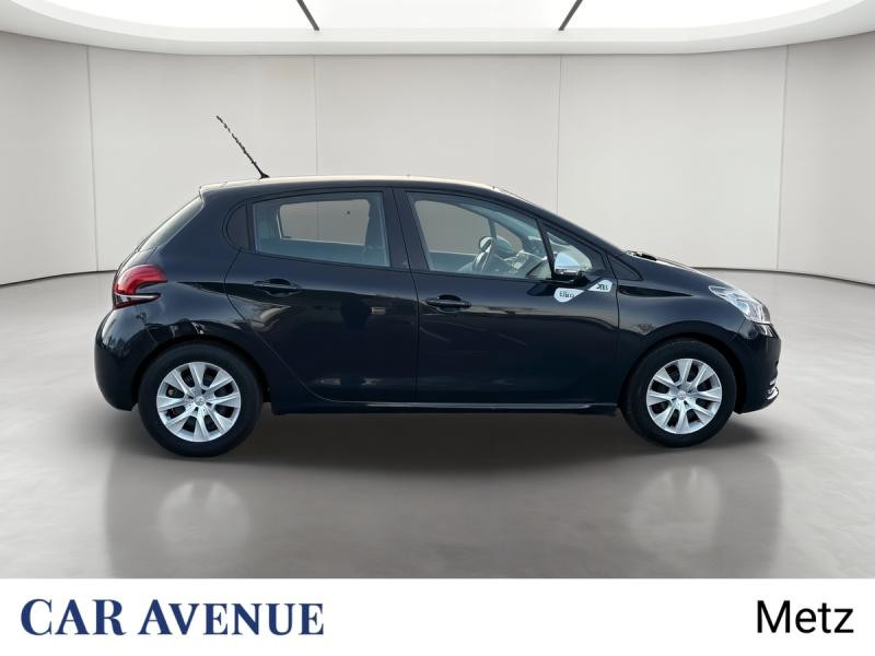 Used PEUGEOT 208 1.2 PureTech 68ch E6.c Like 5p 2018 Noir Perla Nera € 8190 in Metz