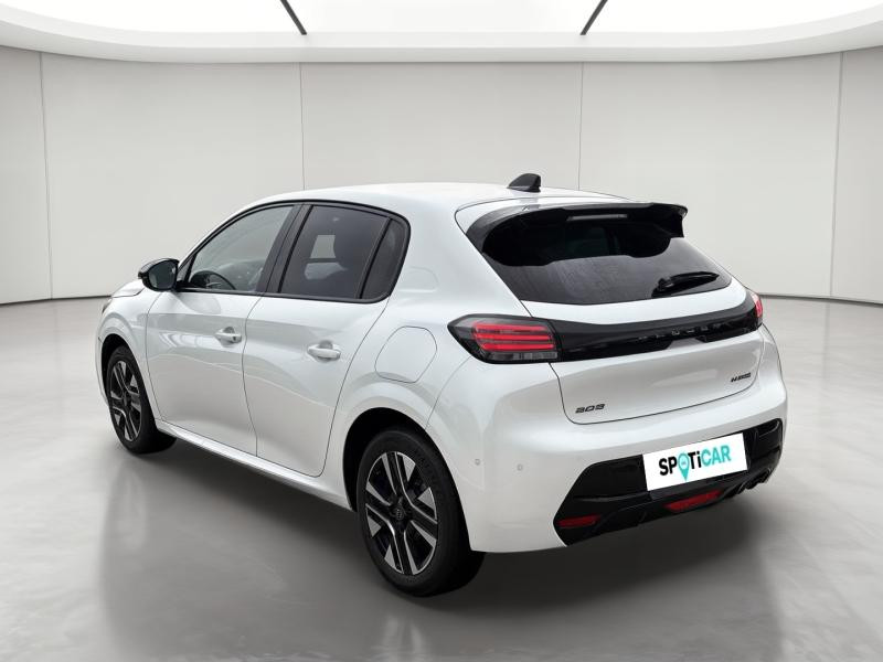 Used PEUGEOT 208 1.2 Hybrid 100ch Allure e-DCS6 2025 Blanc Banquise (O) € 21440 in Metz