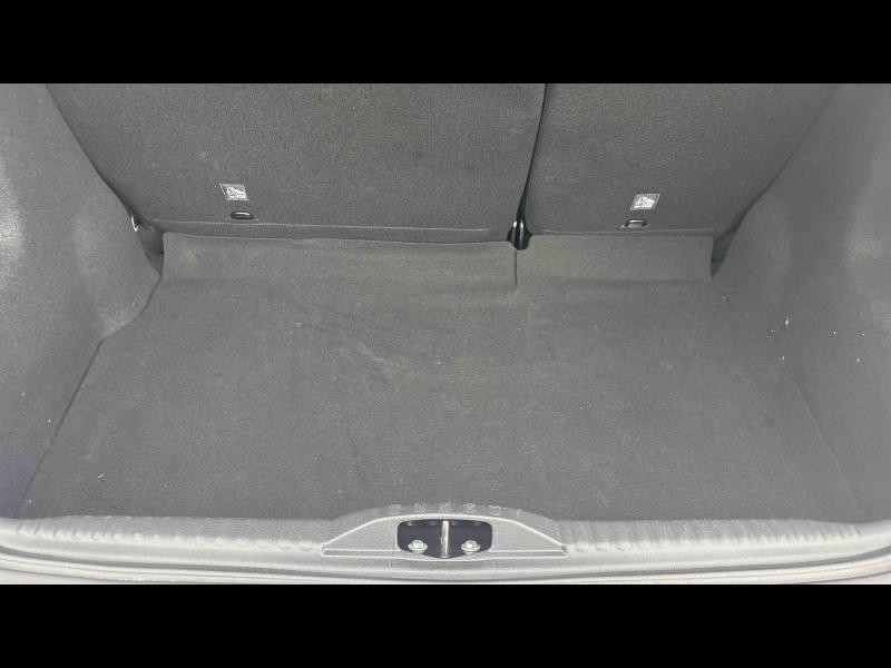 Used CITROEN C3 1.2 PureTech 83ch S&S C-Series 123g 2023 Blanc Banquise (O) - Noir Perla Nera € 10590 in Metz