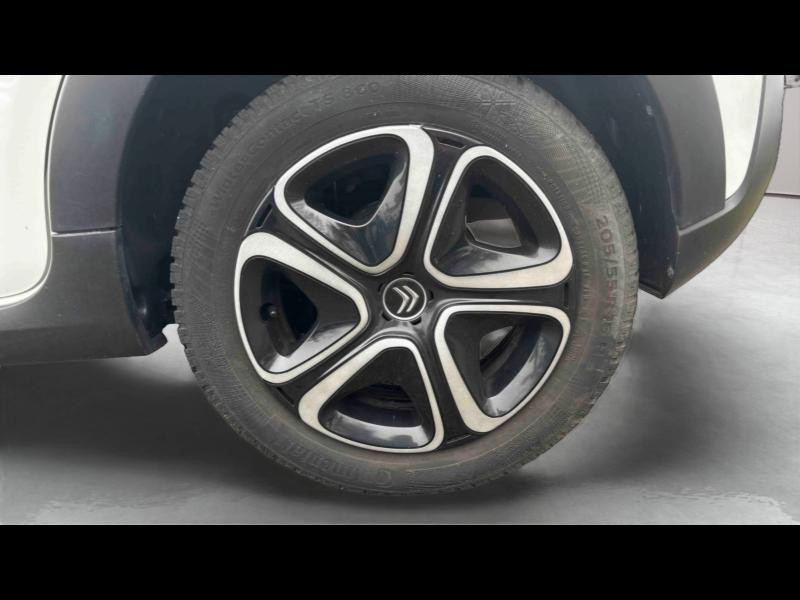 Used CITROEN C3 1.2 PureTech 83ch S&S C-Series 123g 2023 Blanc Banquise (O) - Noir Perla Nera € 10590 in Metz