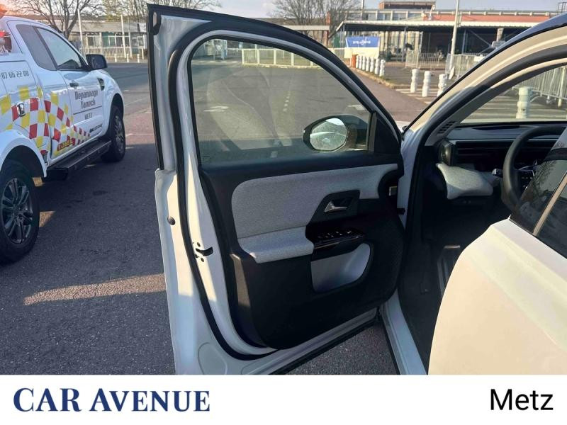 Used CITROEN C5 Aircross 1.6 Hybride rechargeable 195ch MAX boite automatique 2025 Blanc Okénite (M) € 47900 in Metz