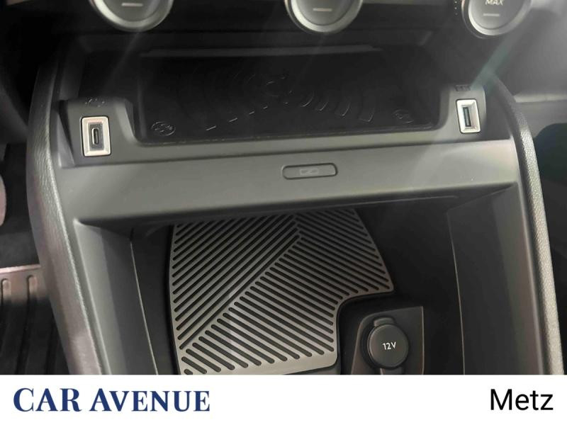 Used CITROEN C4 1.2 Hybride 145ch S&S MAX Automatique 2025 Blanc Okénite (M) € 34800 in Metz