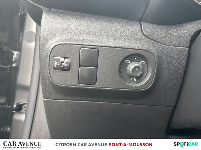 Occasion CITROEN C3 1.2 PureTech 83ch S&S Feel Pack 2021 Gris Platinium (M) - Rouge Aden 10390 € à Pont-à-Mousson