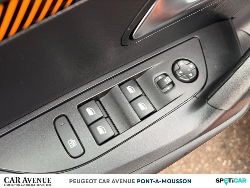 Occasion PEUGEOT 2008 1.2 PureTech 130ch S&S Roadtrip EAT8 2022 Orange 19990 € à Pont-à-Mousson