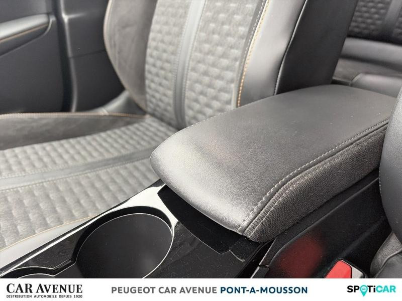 Used PEUGEOT 2008 1.2 PureTech 130ch S&S Roadtrip EAT8 2022 Orange € 19990 in Pont-à-Mousson