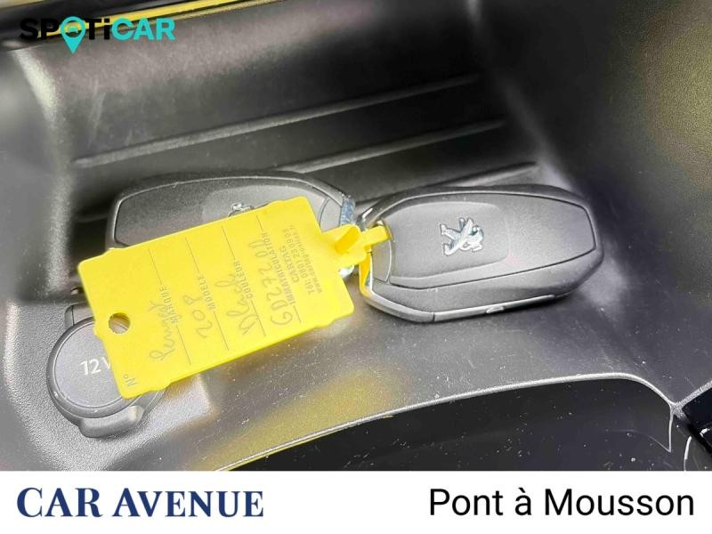 Occasion PEUGEOT 208 1.2 PureTech 100ch S&S Allure EAT8 2021 Jaune 13990 € à Pont-à-Mousson