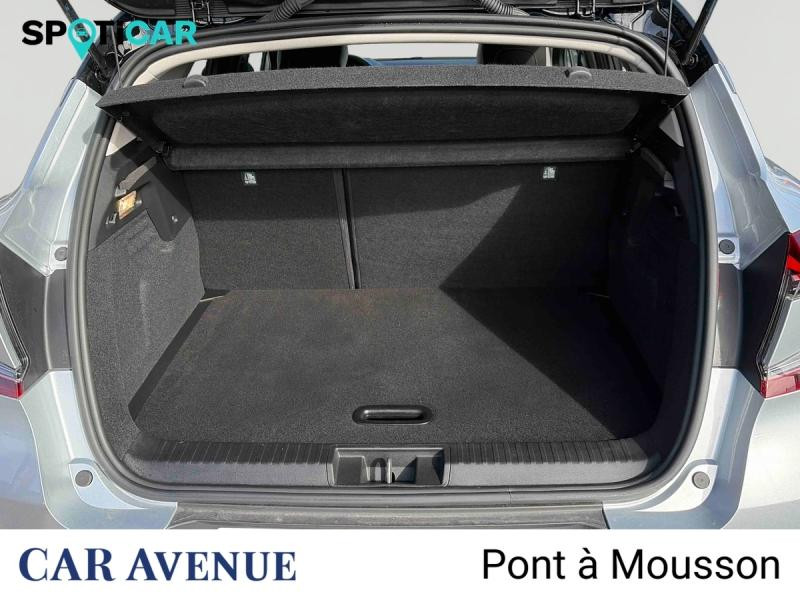 Used RENAULT Captur 1.6 E-Tech hybride 145ch Techno 2023 Gris Highland € 21990 in Pont-à-Mousson