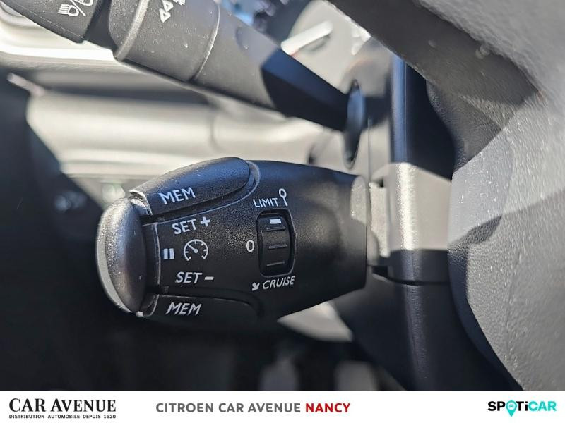 Used CITROEN C3 PureTech 82ch Graphic S&S E6.d 2019 Blanc Banquise - Rouge Aden € 9990 in Nancy