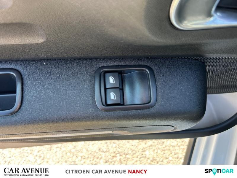 Occasion CITROEN C3 PureTech 82ch Graphic S&S E6.d 2019 Blanc Banquise - Rouge Aden 9590 € à Nancy