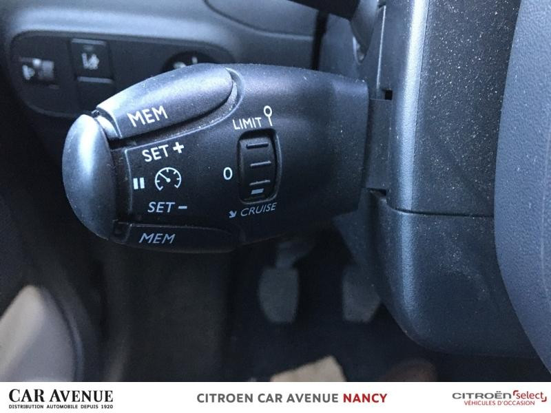 Used CITROEN C3 PureTech 82ch Feel 2017 Blanc Banquise - Rouge Aden € 7500 in Nancy