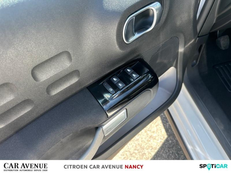 Occasion CITROEN C3 1.2 PureTech 83ch S&S Shine 2021 Blanc Banquise (O) - Rouge Aden 10390 € à Nancy