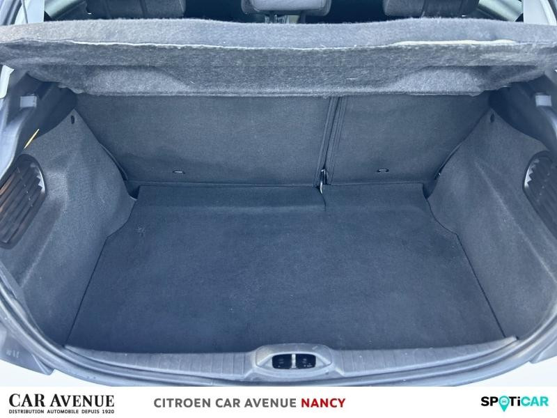 Used PEUGEOT 208 1.2 PureTech 82ch E6.c Signature 5p 2019 Blanc Banquise € 10490 in Nancy