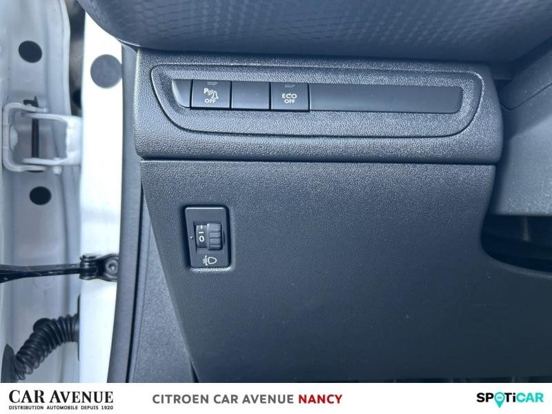 Used PEUGEOT 208 1.2 PureTech 82ch E6.c Signature 5p 2019 Blanc Banquise € 10490 in Nancy