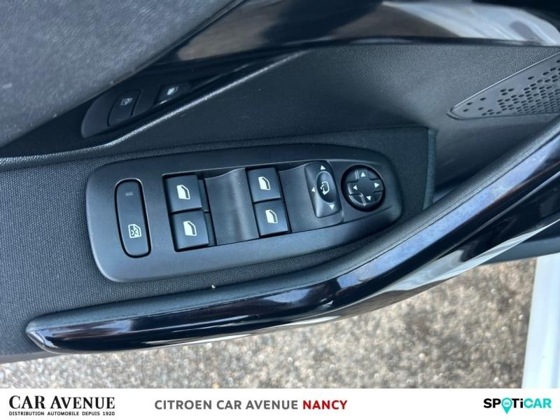 Used PEUGEOT 208 1.2 PureTech 82ch E6.c Signature 5p 2019 Blanc Banquise € 10490 in Nancy