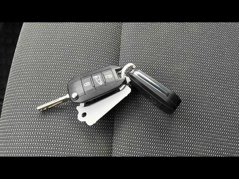 Used CITROEN Berlingo Van M 800kg Electrique 136ch Batterie 50 kWh Cabine Extenso 3 places Pack Driver Connect 2023 Blanc Icy € 15990 in Nancy