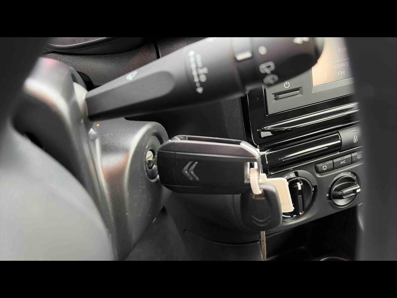 Used CITROEN C3 1.2 PureTech 83ch S&S YOU! 2023 Sable (N) - Blanc Opale € 12390 in Nancy