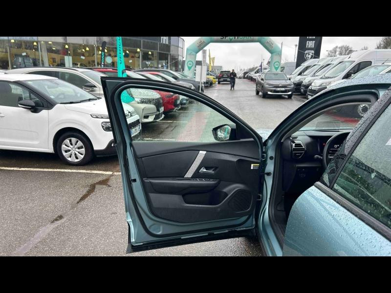 Used CITROEN C4 PureTech 130ch S&S Feel Pack EAT8 2021 Pack Color Anodised Deep Red € 16390 in Nancy