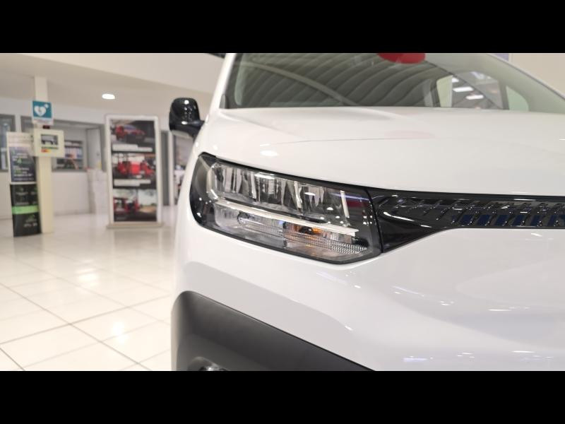 Occasion CITROEN Berlingo Van M 650kg BlueHDi 130ch S&S EAT8 Pack Premium Connect DANGEL 4*4 2025 Blanc Icy 38000 € à Nancy