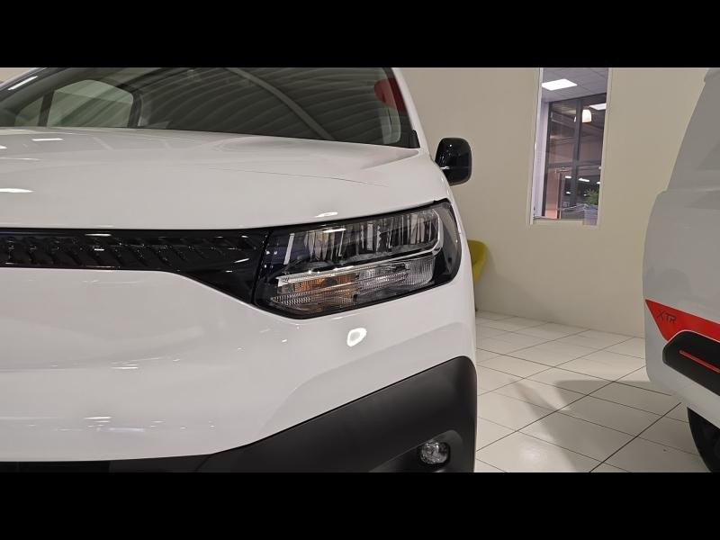 Occasion CITROEN Berlingo Van M 650kg BlueHDi 130ch S&S EAT8 Pack Premium Connect DANGEL 4*4 2025 Blanc Icy 38000 € à Nancy