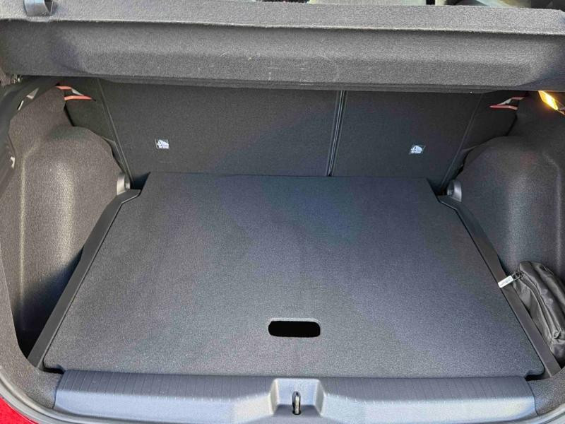 Used CITROEN C3 Aircross 1.2 Turbo 100ch PLUS 2025 Rouge Elixir (S) + Noir Perla Nera € 21990 in Nancy