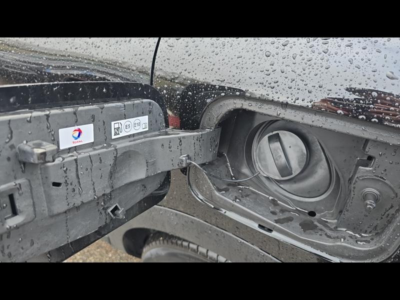 Used CITROEN C4 PureTech 130ch S&S Shine EAT8 2022 Noir Perla Nera (N) € 20490 in Nancy