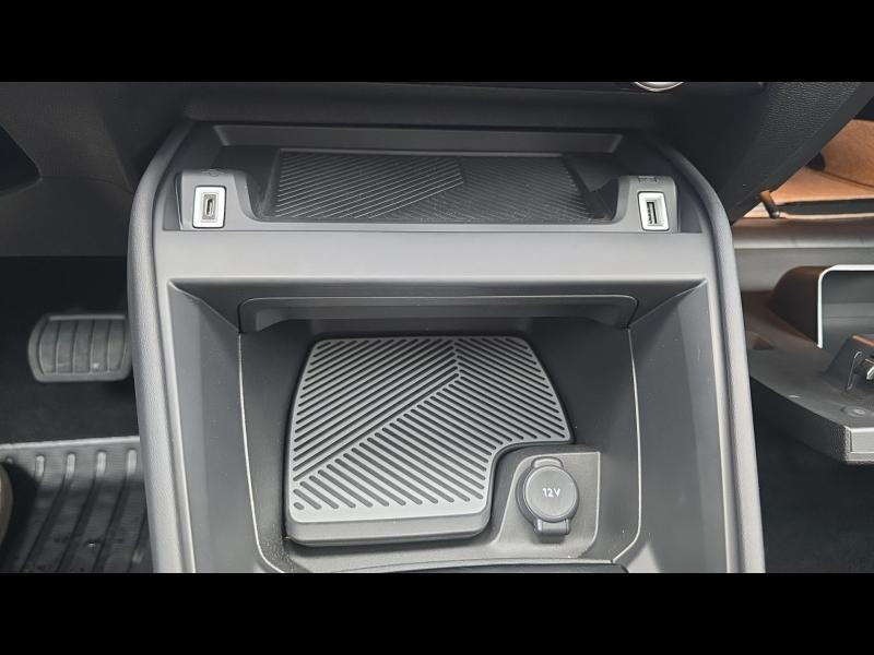 Used CITROEN C4 PureTech 130ch S&S Shine EAT8 2022 Noir Perla Nera (N) € 20490 in Nancy