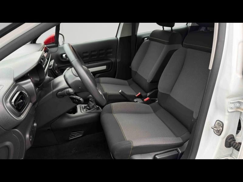 Occasion CITROEN C3 1.5 BlueHDi 100ch S&S Feel E6.d 2022 Blanc Banquise (O) - Rouge Aden 9890 € à Nancy