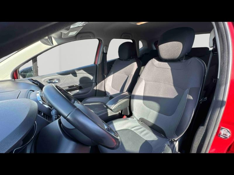 Occasion RENAULT Captur 1.2 TCe 120ch energy Intens EDC 2017 Rouge Flamme/Noir Etoilé 10490 € à Nancy