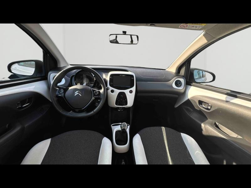 Occasion CITROEN C1 VTi 72 S&S Shine 5p E6.d 2021 Blanc Oural - Toit Emeraude Blue 11490 € à Nancy