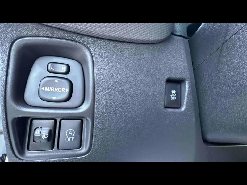 Occasion CITROEN C1 VTi 72 S&S Shine 5p E6.d 2021 Blanc Oural - Toit Emeraude Blue 11490 € à Nancy