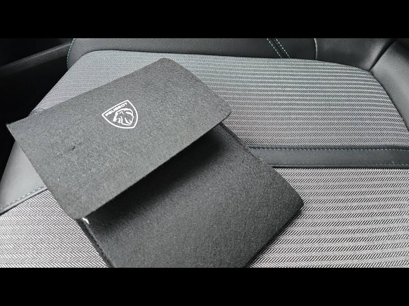 Occasion PEUGEOT 5008 Hybrid 136ch Allure Pack e-DCS6 2024 Noir Perla Nera (M) 28990 € à Nancy