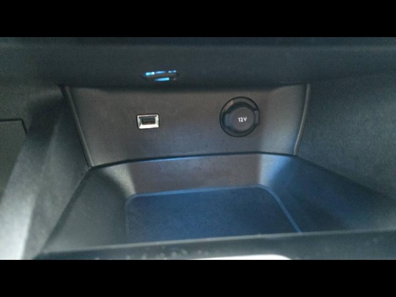 Occasion PEUGEOT 5008 Hybrid 136ch Allure Pack e-DCS6 2024 Noir Perla Nera (M) 28990 € à Nancy