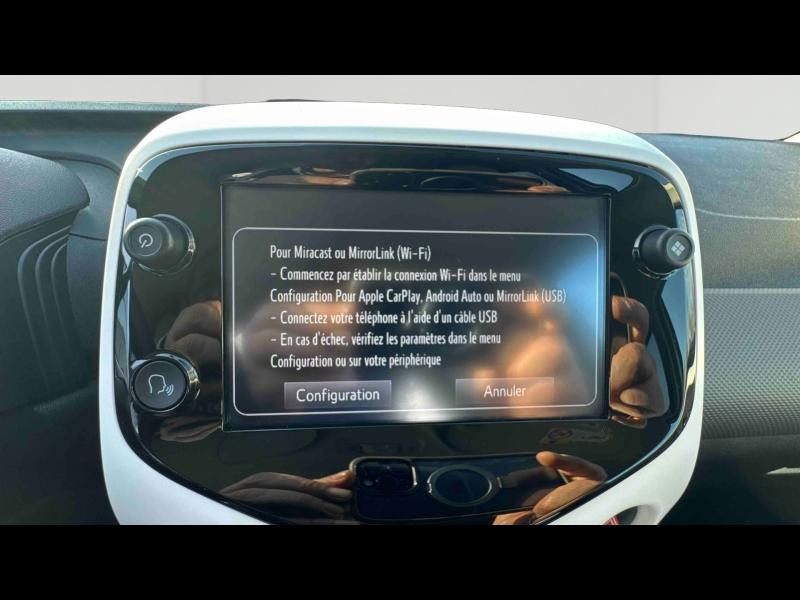 Occasion CITROEN C1 VTi 72 S&S Shine 5p E6.d 2021 Blanc Oural - Toit Emeraude Blue 11490 € à Nancy