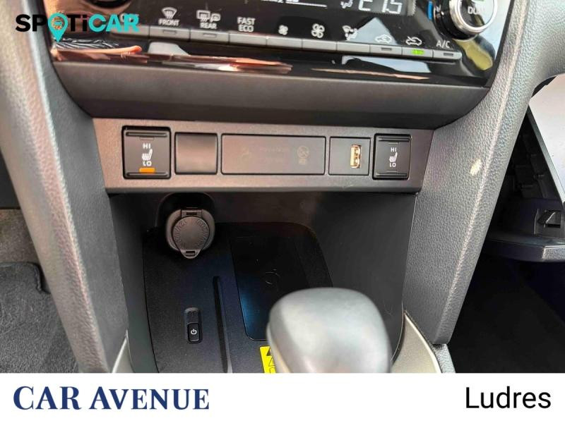 Occasion TOYOTA Yaris Cross 116h Collection MY22 2023 Or Pur/Toit Noir (M) 23490 € à Nancy