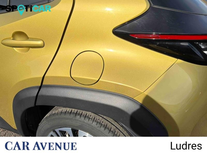 Occasion TOYOTA Yaris Cross 116h Collection MY22 2023 Or Pur/Toit Noir (M) 23490 € à Nancy