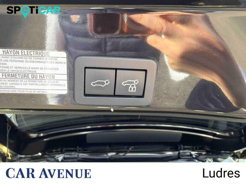 Occasion TOYOTA Yaris Cross 116h Collection MY22 2023 Or Pur/Toit Noir (M) 23490 € à Nancy