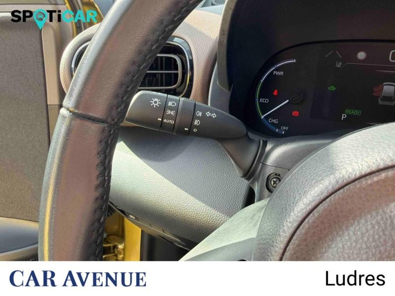 Occasion TOYOTA Yaris Cross 116h Collection MY22 2023 Or Pur/Toit Noir (M) 23490 € à Nancy