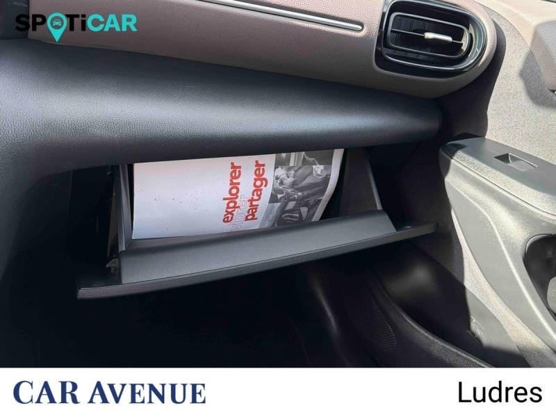 Occasion TOYOTA Yaris Cross 116h Collection MY22 2023 Or Pur/Toit Noir (M) 23490 € à Nancy