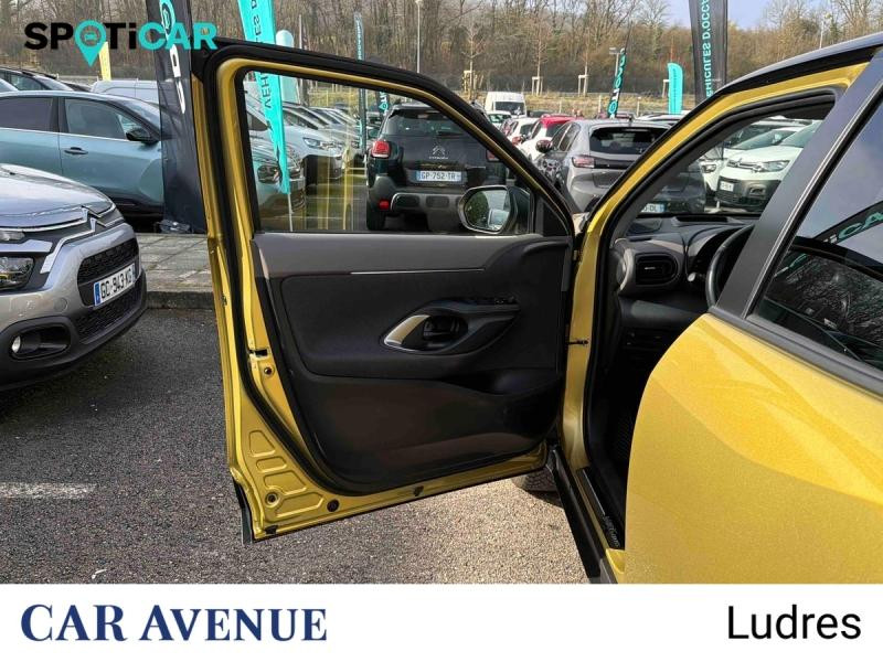 Occasion TOYOTA Yaris Cross 116h Collection MY22 2023 Or Pur/Toit Noir (M) 23490 € à Nancy