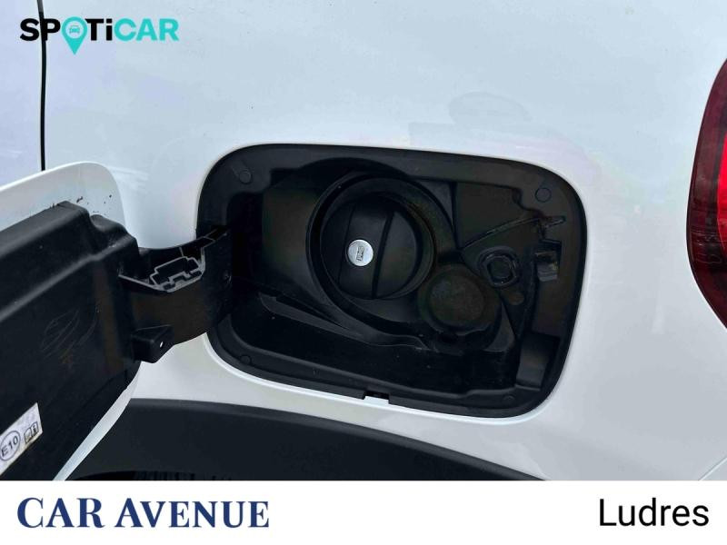 Used CITROEN C3 1.2 PureTech 83ch S&S Shine 2020 Blanc banquise € 10490 in Nancy