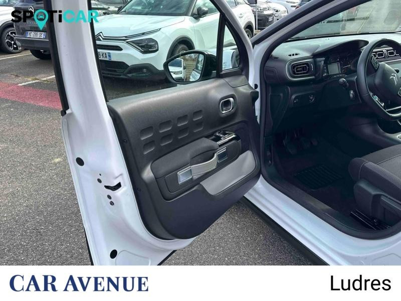 Used CITROEN C3 1.2 PureTech 83ch S&S Shine 2020 Blanc banquise € 10490 in Nancy